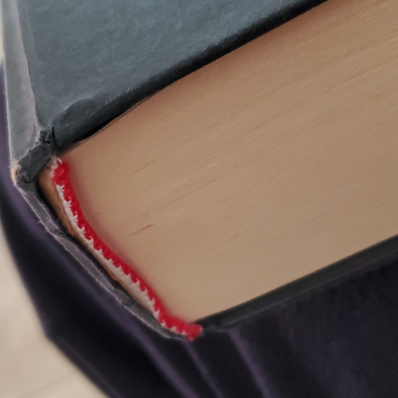 Breaking Dawn hard cover book - Picture 3 of 3